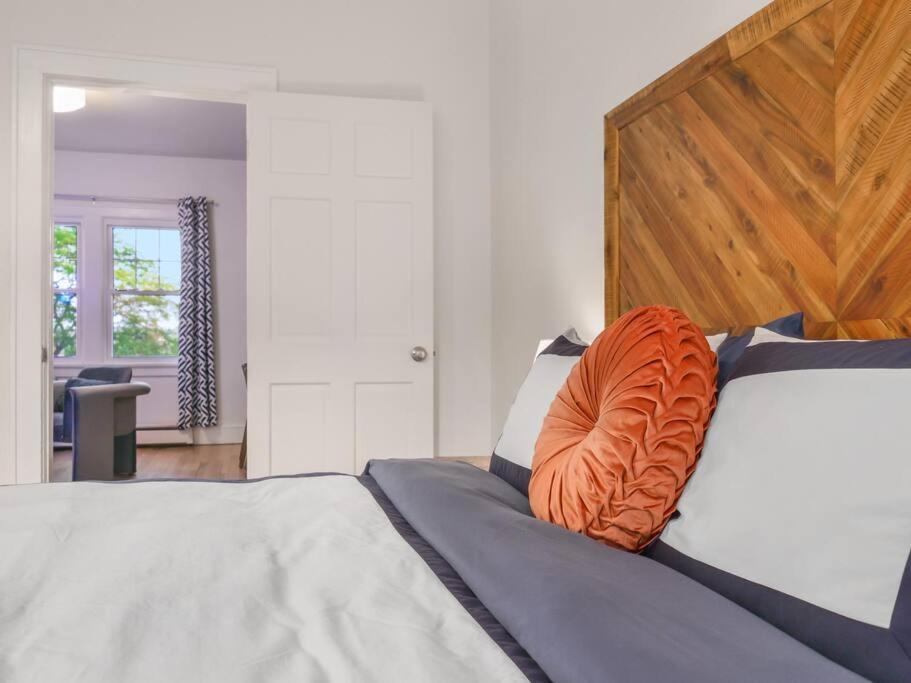 Midcentury Mod Suite, Hudson River/Mt Beacon Views Newburgh Bagian luar foto